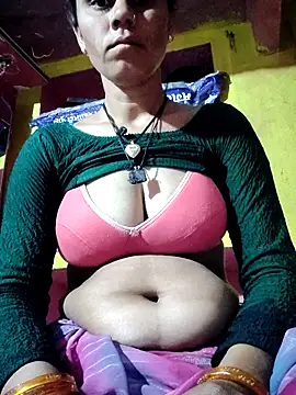 Hot-ilaiy online show from February 20, 2026, 12:18 am