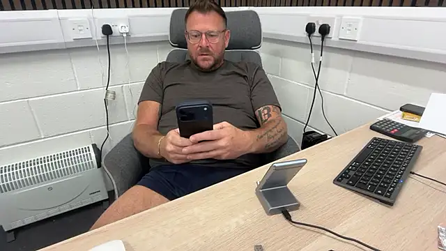 bilf1978 online show from June 2, 2026, 6:02 am