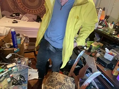 XanderOzzz online show from October 29, 2025, 6:51 pm