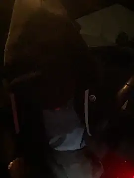 XanderOzzz online show from December 4, 2025, 2:21 am