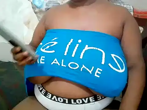 bustydivaxx21 online show from November 2, 2025, 11:37 am