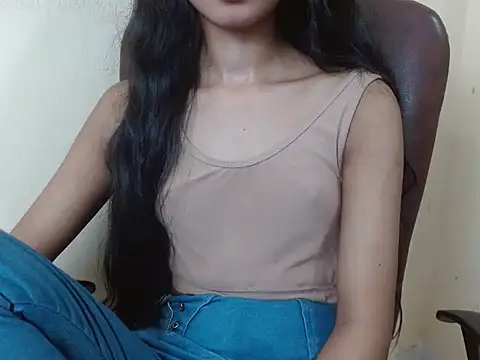 smallcuute online show from September 14, 2025, 9:20 am