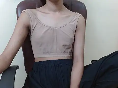 Snapshot of smallcuute chatting on October 2, 2025, 12:08 pm smallcuute online show from October 2, 2025, 12:08 pm