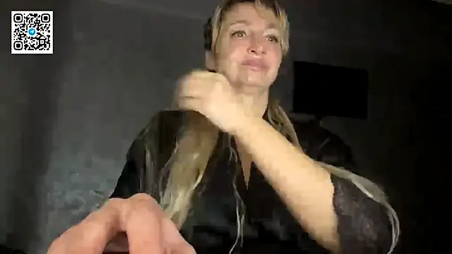 Snapshot of Lapussia chatting on October 22, 2025, 7:24 pm Lapussia online show from October 22, 2025, 7:24 pm