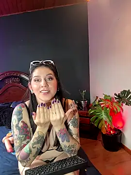 isa  vellum online show from September 8, 2025, 3:33 pm