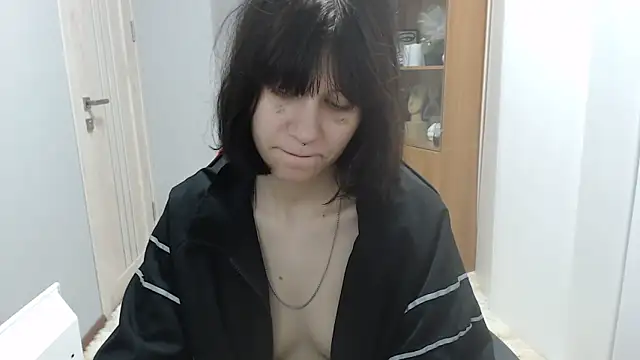 Snapshot of TinaQuiin chatting on October 25, 2025, 8:24 am TinaQuiin online show from October 25, 2025, 8:24 am