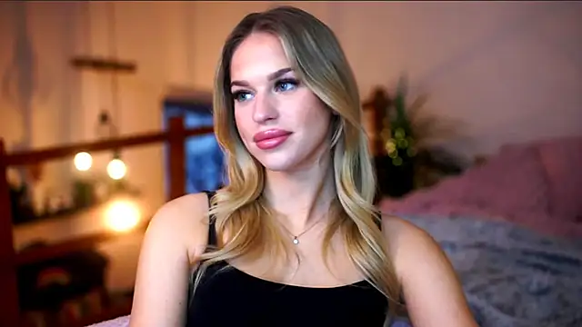 Emilyvanroessel online show from November 9, 2025, 5:39 pm