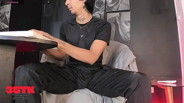 jett savage online show from November 18, 2025, 3:15 pm