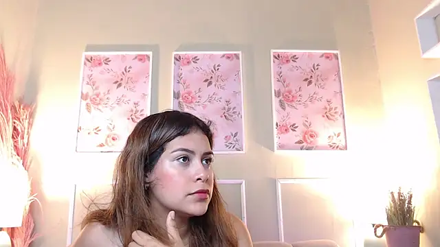 Snapshot of CurlyDani chatting on February 21, 2026, 2:02 am CurlyDani online show from February 21, 2026, 2:02 am