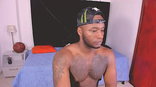 Snapshot of chrstian_lewis1 chatting on October 13, 2025, 11:01 am chrstian lewis1 online show from October 13, 2025, 11:01 am