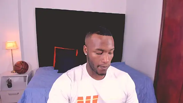 Snapshot of chrstian_lewis1 chatting on October 9, 2025, 11:22 am chrstian lewis1 online show from October 9, 2025, 11:22 am