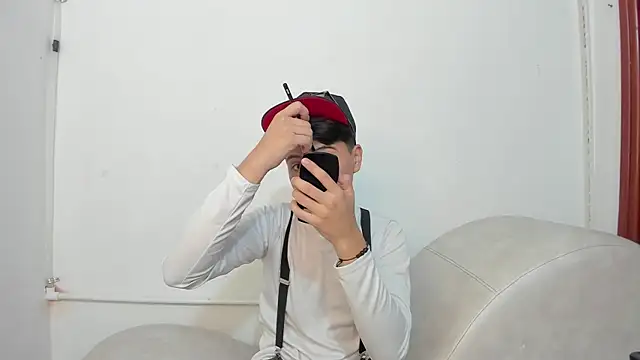 Snapshot of Felipe_Cold chatting on November 1, 2025, 2:40 am Felipe Cold online show from November 1, 2025, 2:40 am