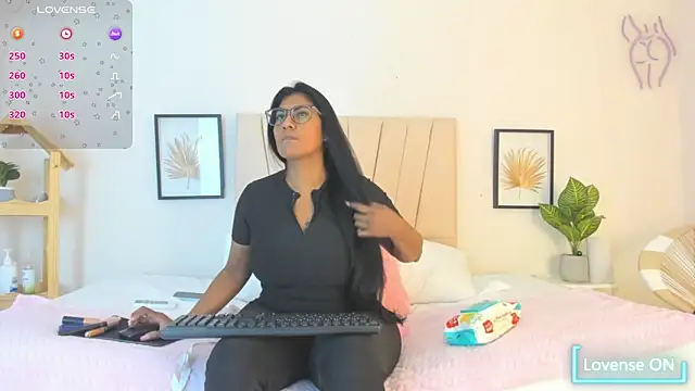 Snapshot of _Miaa_khalifa_ chatting on February 14, 2026, 12:16 pm Miaa khalifa online show from February 14, 2026, 12:16 pm