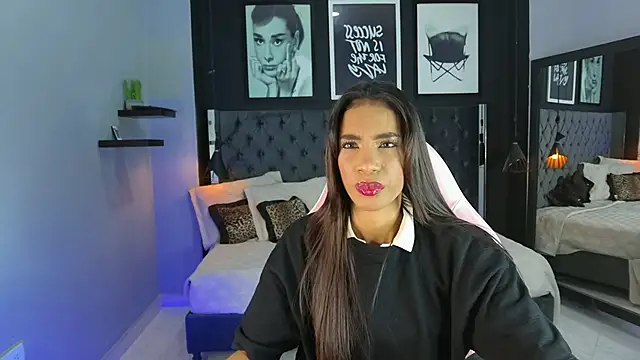 kitty collins  online show from November 4, 2025, 11:36 am