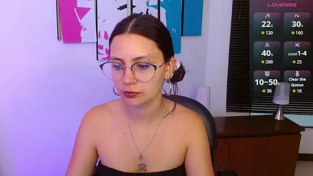 Snapshot of AlanaGarcia19 chatting on October 16, 2025, 11:51 am AlanaGarcia19 online show from October 16, 2025, 11:51 am