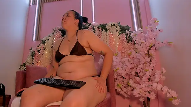 ThiccyLexxy online show from January 12, 2026, 12:23 pm