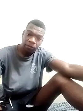 Snapshot of TmanZim2025 chatting on October 29, 2025, 1:32 pm TmanZim2025 online show from October 29, 2025, 1:32 pm