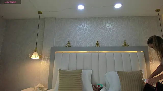 Snapshot of LinaLanm chatting on October 16, 2025, 4:32 am LinaLanm online show from October 16, 2025, 4:32 am