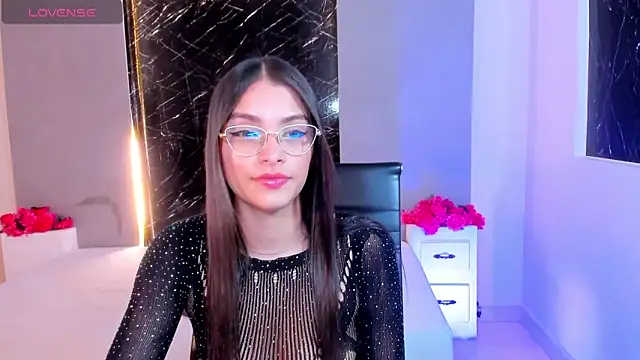 Snapshot of Hannacooper3 chatting on September 18, 2025, 8:12 pm Hannacooper3 online show from September 18, 2025, 8:12 pm