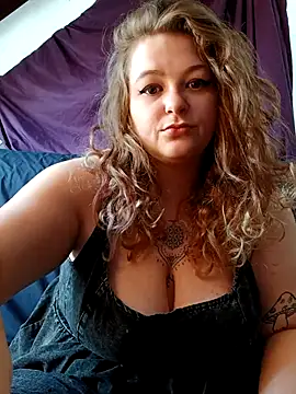 LilouCuriosity online show from September 9, 2025, 12:03 pm