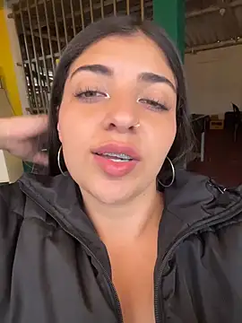 Isaa-Sweet online show from November 28, 2025, 11:10 am