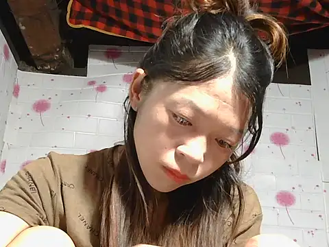 Snapshot of Mina_ti chatting on October 14, 2025, 12:22 am Mina ti online show from October 14, 2025, 12:22 am