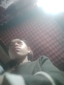 Snapshot of Mina_ti chatting on September 28, 2025, 3:35 am Mina ti online show from September 28, 2025, 3:35 am