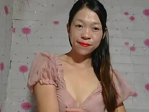 Snapshot of Mina_ti chatting on October 27, 2025, 12:06 pm Mina ti online show from October 27, 2025, 12:06 pm