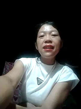 Snapshot of Mina_ti chatting on September 18, 2025, 3:37 pm Mina ti online show from September 18, 2025, 3:37 pm