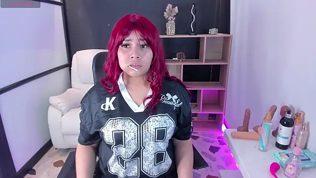 Snapshot of ThaliaBrooks_ chatting on October 29, 2025, 4:11 am ThaliaBrooks  online show from October 29, 2025, 4:11 am