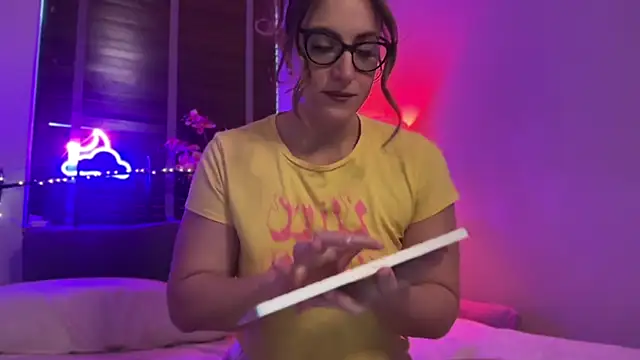 Snapshot of MistresssX chatting on October 10, 2025, 2:29 pm MistresssX online show from October 10, 2025, 2:29 pm