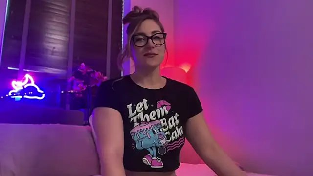 Snapshot of MistresssX chatting on November 4, 2025, 5:06 pm MistresssX online show from November 4, 2025, 5:06 pm