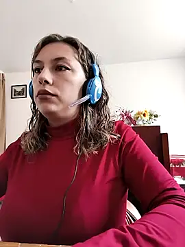 Snapshot of AlanaDesire chatting on October 4, 2025, 7:04 pm AlanaDesire online show from October 4, 2025, 7:04 pm