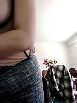 Snapshot of AlanaDesire chatting on October 2, 2025, 5:38 pm AlanaDesire online show from October 2, 2025, 5:38 pm