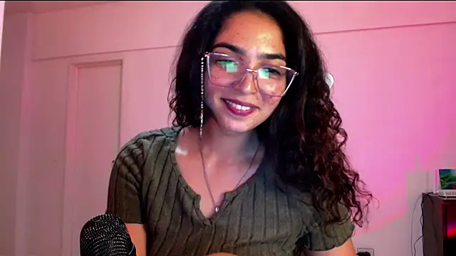 Snapshot of Ariagal chatting on October 22, 2025, 12:21 am Ariagal online show from October 22, 2025, 12:21 am