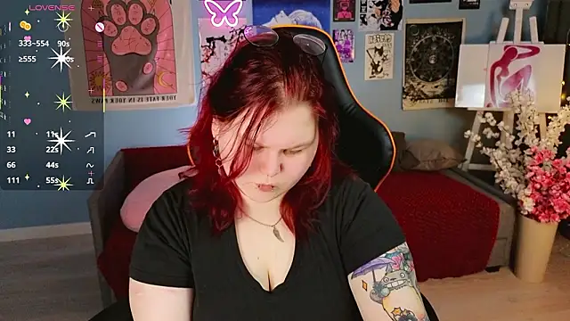 fillisfox  online show from March 29, 2026, 7:10 am