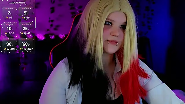 Snapshot of fillisfox_ chatting on October 8, 2025, 4:08 pm fillisfox  online show from October 8, 2025, 4:08 pm