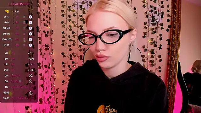 AnyaTaylor  online show from February 25, 2026, 2:23 am