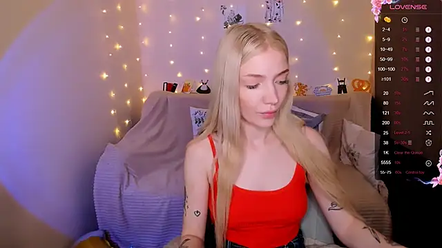 Snapshot of AnyaTaylor_ chatting on September 27, 2025, 2:18 am AnyaTaylor  online show from September 27, 2025, 2:18 am