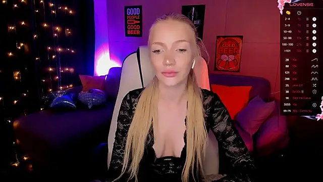 Snapshot of AnyaTaylor_ chatting on September 29, 2025, 1:56 am AnyaTaylor  online show from September 29, 2025, 1:56 am