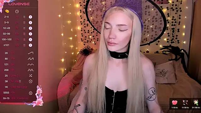 Snapshot of AnyaTaylor_ chatting on October 28, 2025, 2:12 am AnyaTaylor  online show from October 28, 2025, 2:12 am