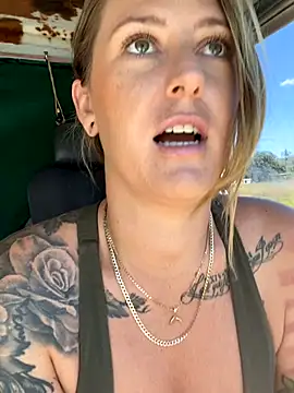 OdetteDelane online show from October 21, 2025, 2:33 am