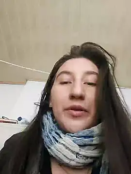 Snapshot of LunaBaby- chatting on October 7, 2025, 12:17 pm LunaBaby- online show from October 7, 2025, 12:17 pm