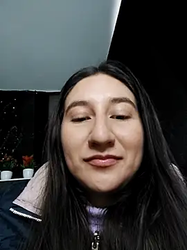 Snapshot of LunaBaby- chatting on October 23, 2025, 11:20 am LunaBaby- online show from October 23, 2025, 11:20 am