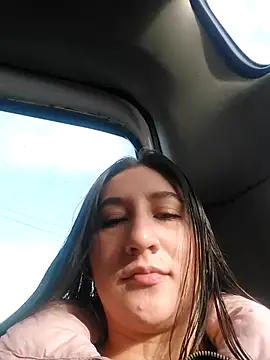 Snapshot of LunaBaby- chatting on October 10, 2025, 11:55 am LunaBaby- online show from October 10, 2025, 11:55 am