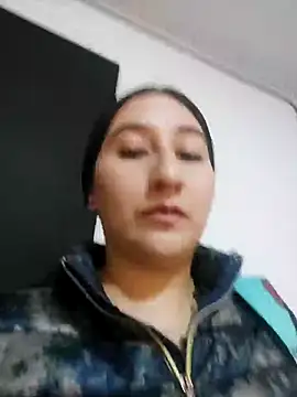 Snapshot of LunaBaby- chatting on October 30, 2025, 11:08 am LunaBaby- online show from October 30, 2025, 11:08 am