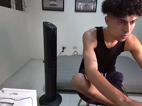 Dollarhot30 online show from November 10, 2025, 12:15 am