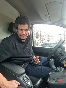 twitshe online show from February 18, 2026, 3:30 pm