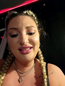 Blondie Sasha online show from October 3, 2025, 6:20 pm