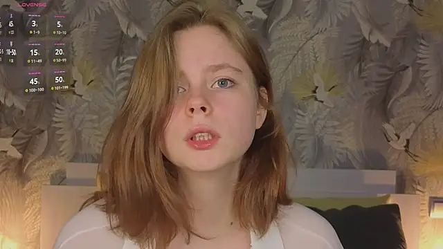 Snapshot of JulietteRain chatting on October 19, 2025, 6:10 pm JulietteRain online show from October 19, 2025, 6:10 pm